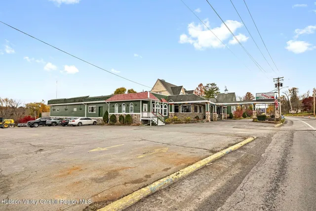 $990,000 | 423 Broadway, Ulster Park, NY 12487