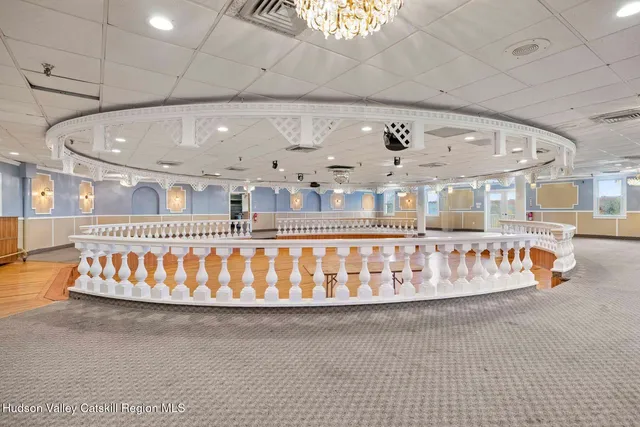 $990,000 | 423 Broadway, Ulster Park, NY 12487