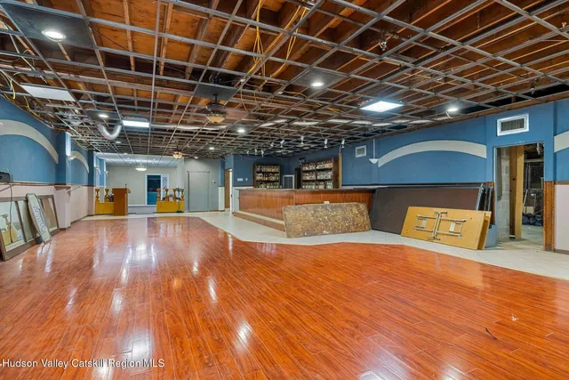 $990,000 | 423 Broadway, Ulster Park, NY 12487