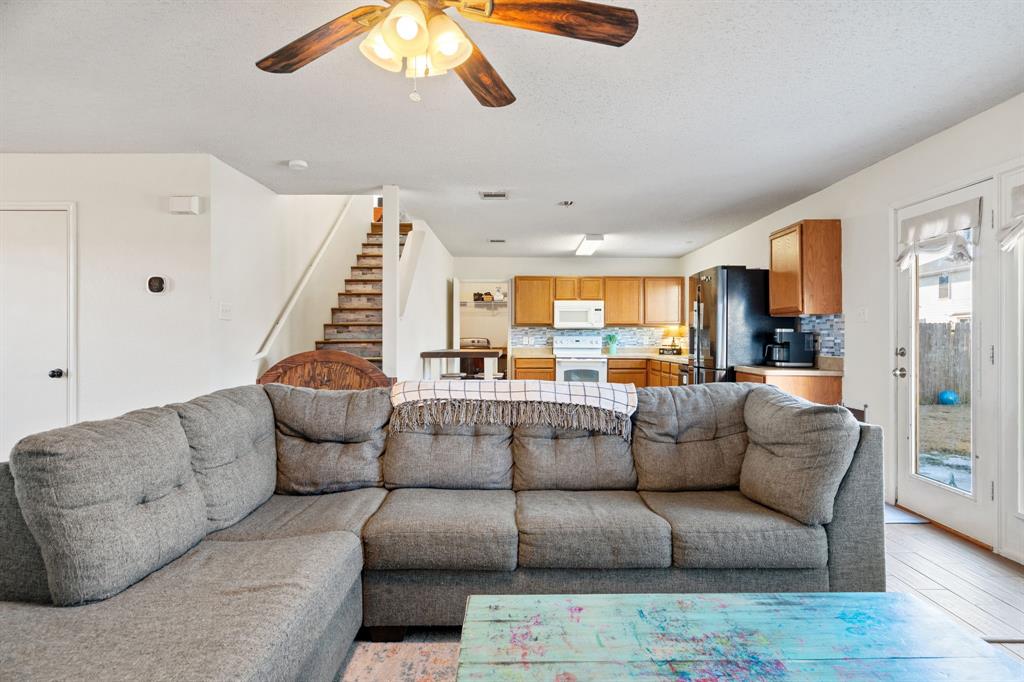 118 Washington Way Venus, TX 76084 - Photo 11 of 31