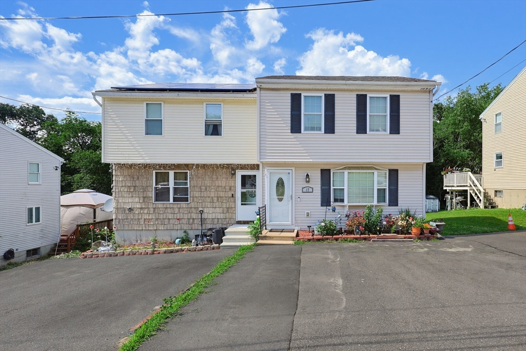17 Bolton Street Worcester, MA 01604 - Photo 2 of 27