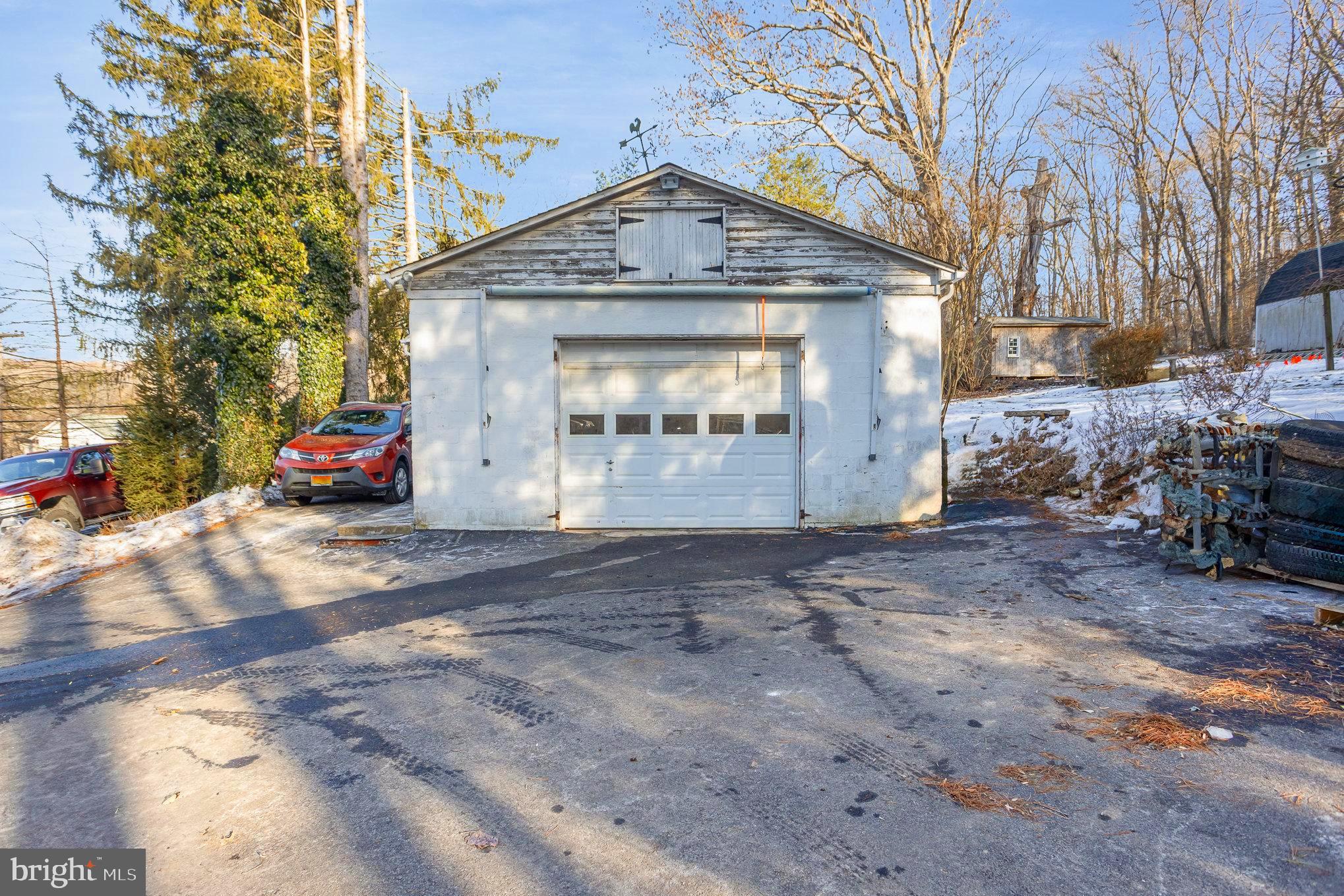 13005 Harford Road Kingsville, MD 21087 - Photo 27 of 30 Garage