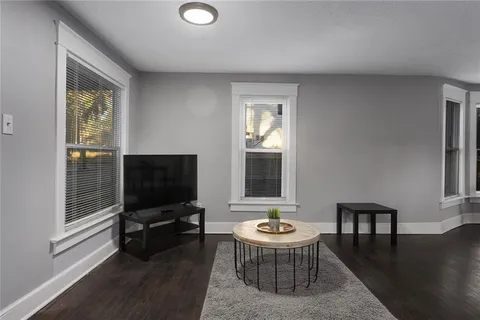$264,950 | 1707 West 44th Street, Kansas City, MO 64111