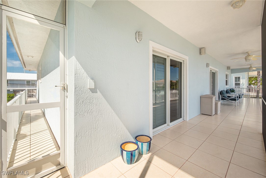 189 Gulfview Drive Islamorada, FL 33036 - Photo 39 of 49 a view of livingroom with furniture