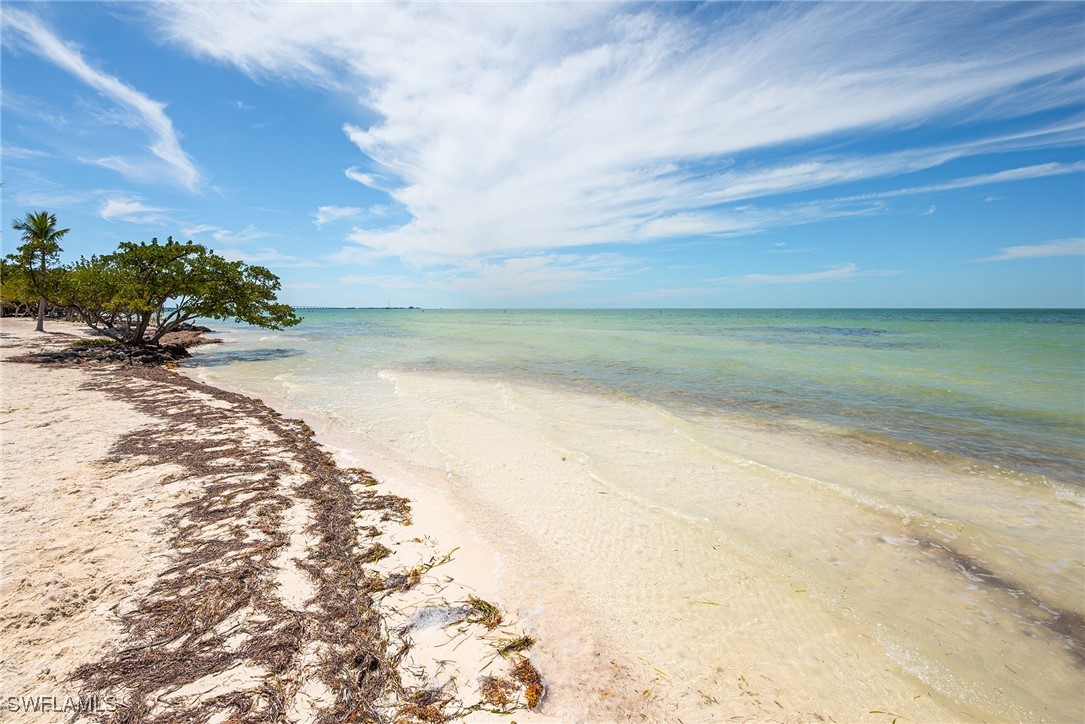189 Gulfview Drive Islamorada, FL 33036 - Photo 46 of 49 a view of a lake view