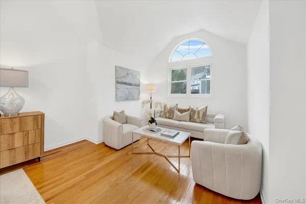 $1,525,000 | 57 Old Town Crossing, Mount Kisco, NY 10549