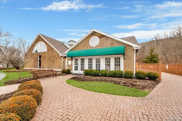 $1,525,000 | 57 Old Town Crossing, Mount Kisco, NY 10549