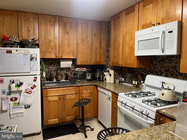 $2,000 | 1841 East Passyunk Avenue, Philadelphia, PA 19148