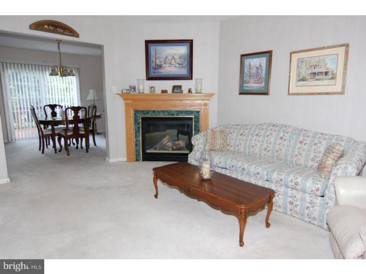 251 Bainbridge Circle Sinking Spring, PA 19608 - Photo 2 of 9 Living Room