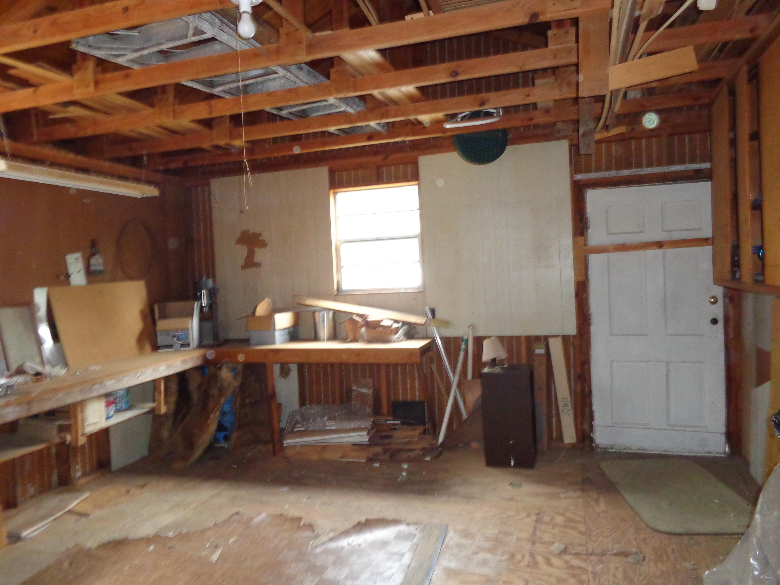 112 North Brookwood Avenue Rockingham, NC 28379 - Photo 17 of 17 Inside the workshop