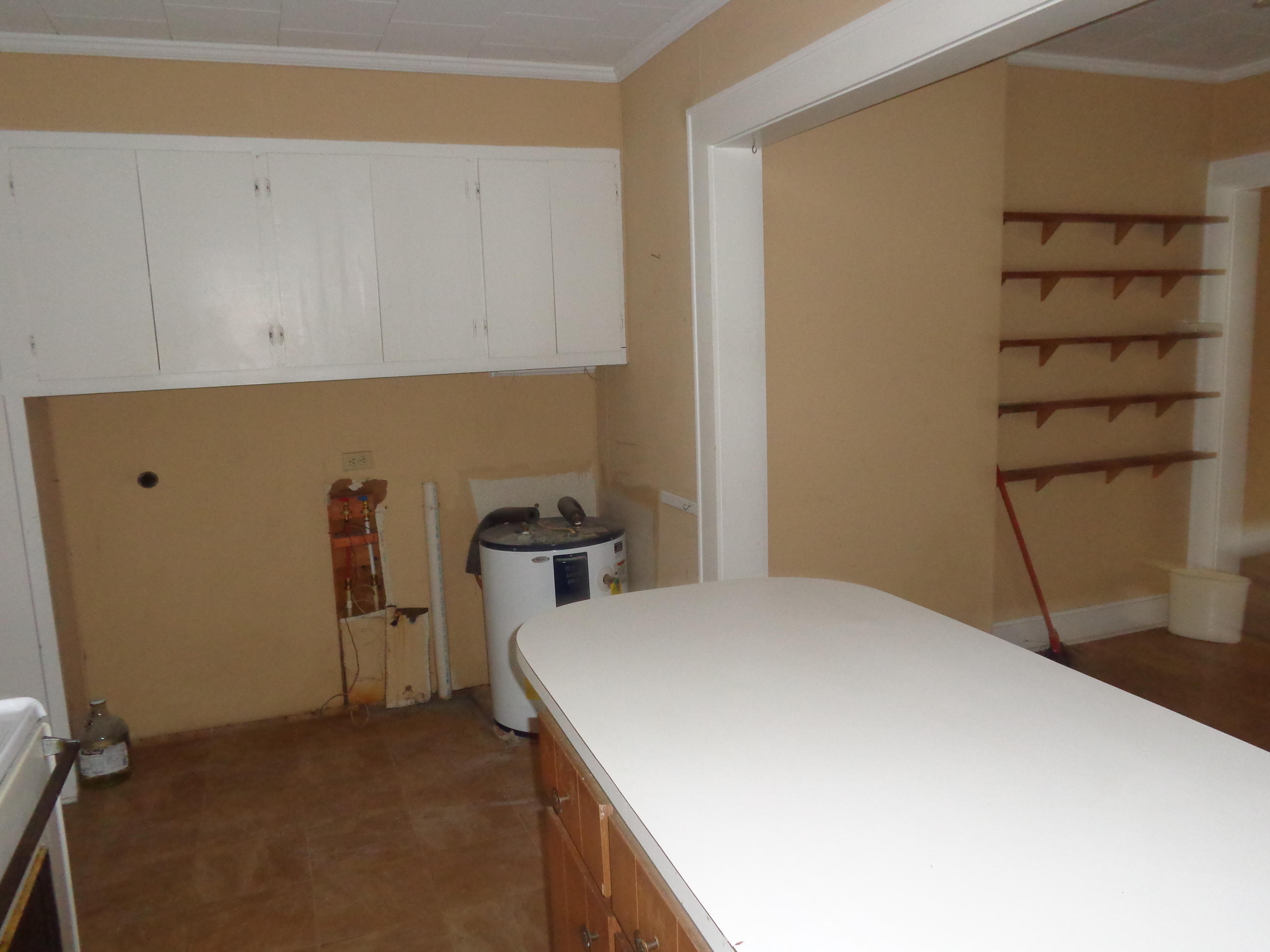 112 North Brookwood Avenue Rockingham, NC 28379 - Photo 6 of 17 Washer & Dryer hookup and Hotwater heater.