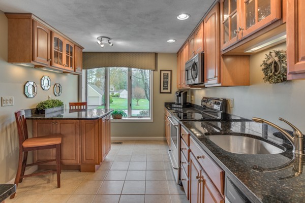5 Niblick Way, Unit 5 North Reading, MA 01864 - Photo 14 of 30