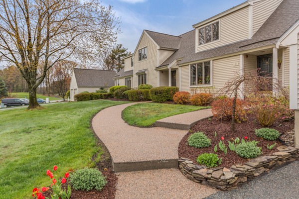 5 Niblick Way, Unit 5 North Reading, MA 01864 - Photo 3 of 30