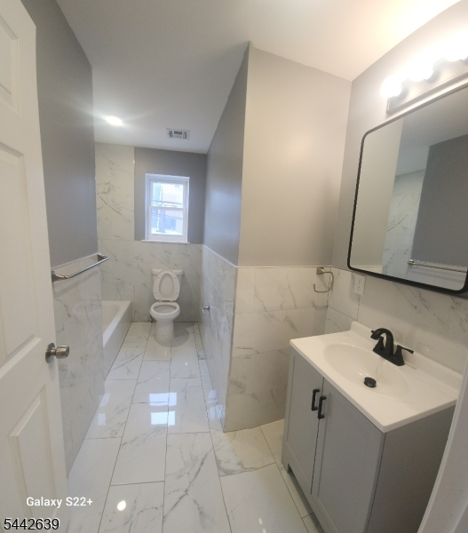 388 South 9th Street, Unit 2 Newark, NJ 07103 - Photo 3 of 11