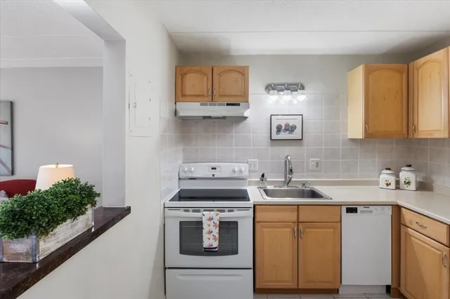 $385,000 | 40 High Street, Unit 207, Dedham, MA 02026