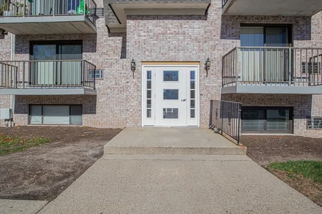 $385,000 | 40 High Street, Unit 207, Dedham, MA 02026