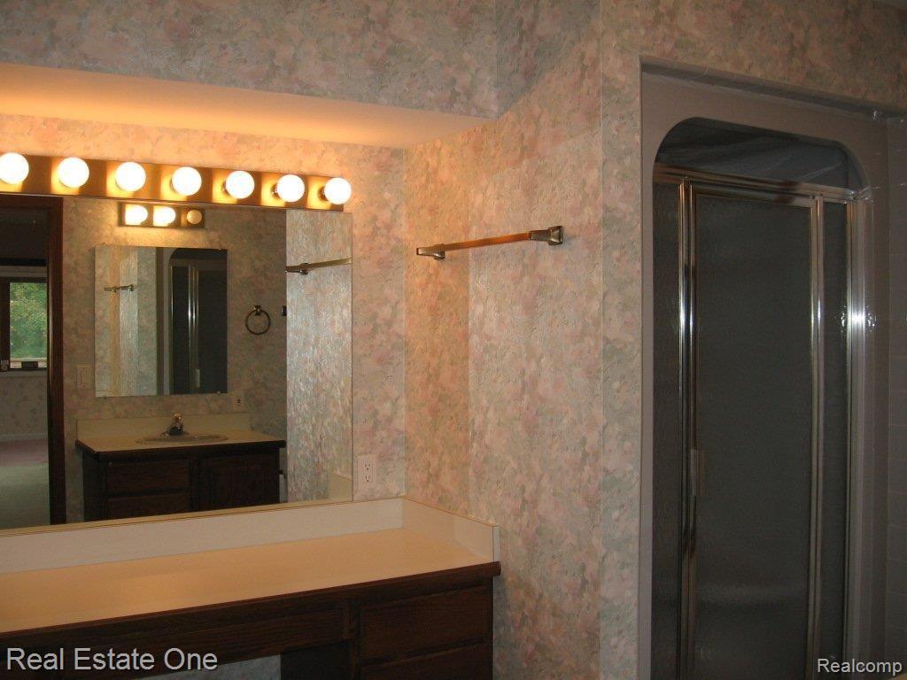 1920 Lakeville Road Leonard, MI 48367 - Photo 18 of 22 Mstr. Bath