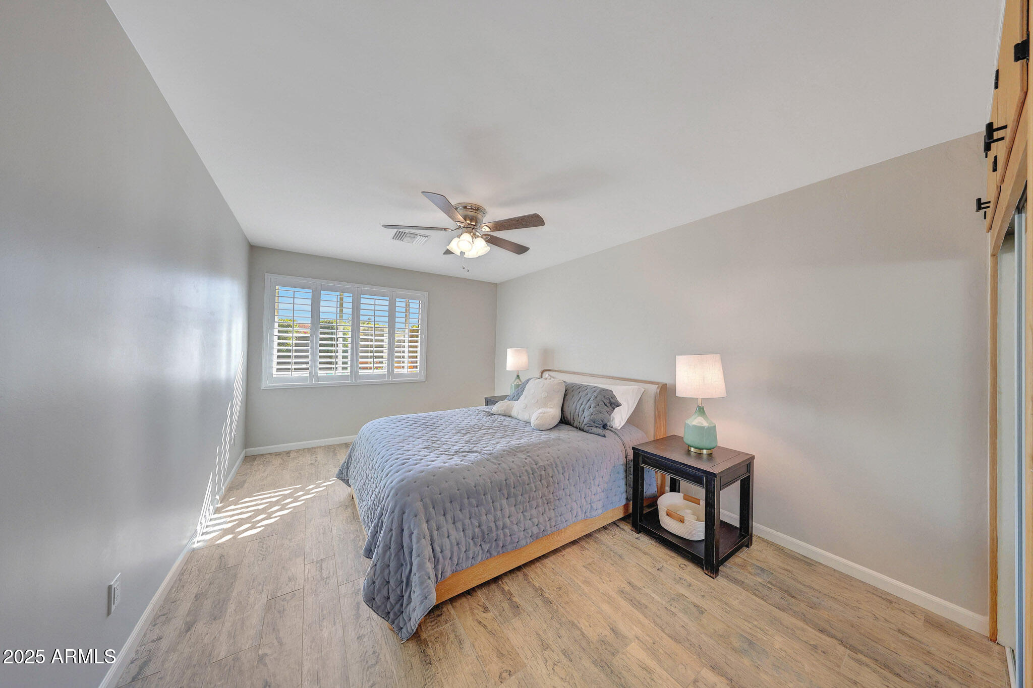 805 West Northview Avenue Phoenix, AZ 85021 - Photo 20 of 51 a bedroom with a bed and a window