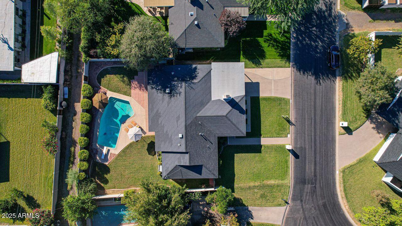 805 West Northview Avenue Phoenix, AZ 85021 - Photo 47 of 51 an aerial view of houses with yard