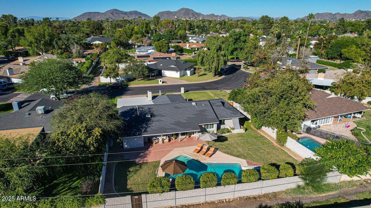805 West Northview Avenue Phoenix, AZ 85021 - Photo 48 of 51 an aerial view of residential houses and outdoor space