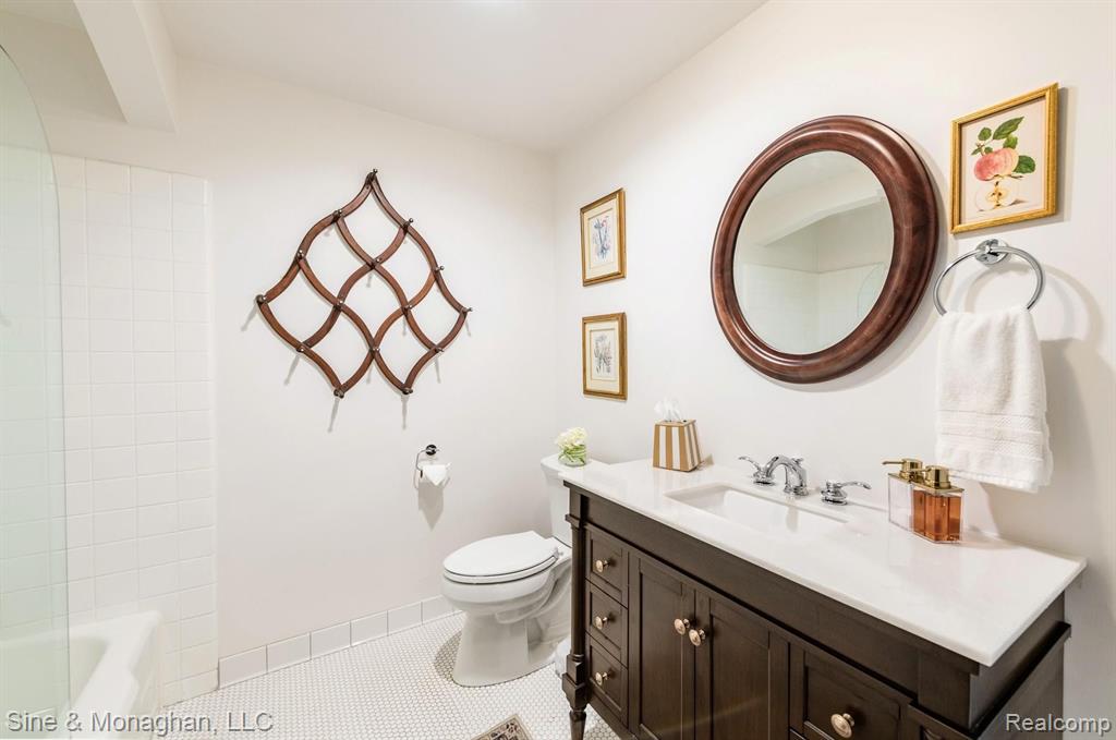 203 Moran Road Grosse Pointe Farms, MI 48236 - Photo 22 of 56