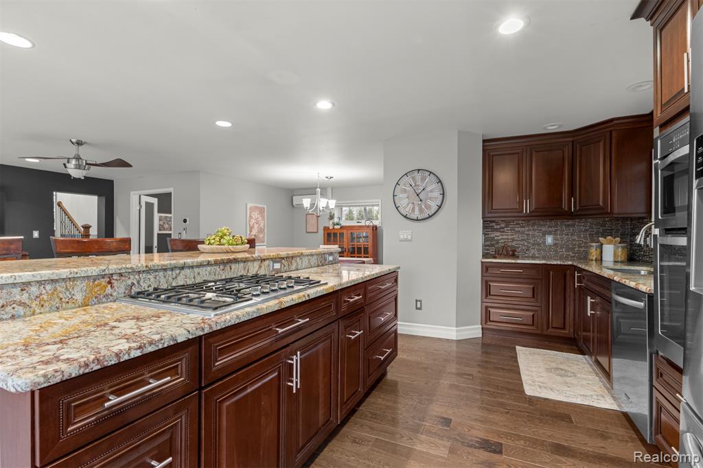 45401 West 9 Mile Road Novi, MI 48374 - Photo 12 of 67