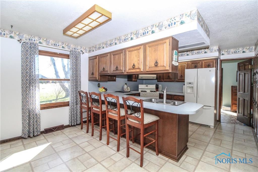 8720 Cedar Point Road Oregon, OH 43616 - Photo 10 of 39 Gallery Image 10