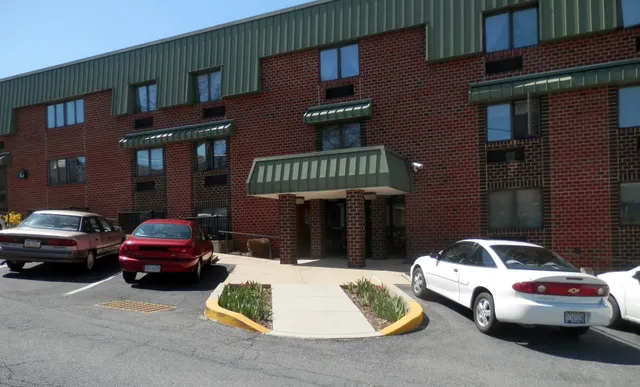 $964 | 120 East Franklin Street, Ephrata, PA 17522