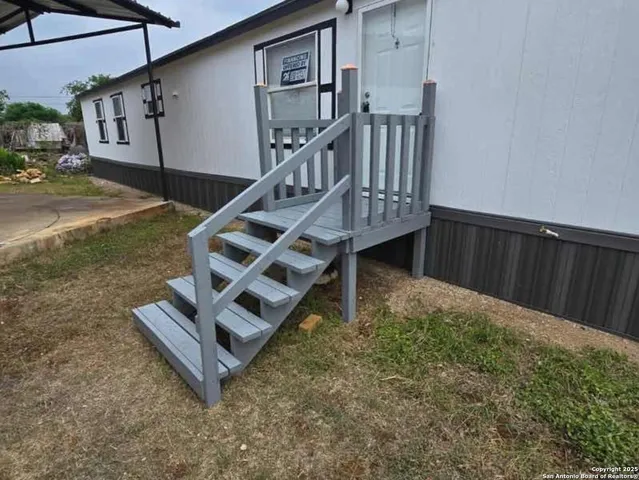 $92,900 | 101 Laqunillas, Charlotte, TX 78011