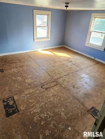 $39,900 | 555 North Jackson Street, Bushnell, IL 61422