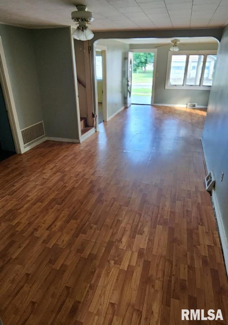 555 North Jackson Street Bushnell, IL 61422 - Photo 10 of 15