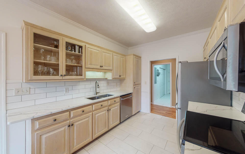 132 Riviera Road Aiken, SC 29803 - Photo 16 of 32 Kitchen!