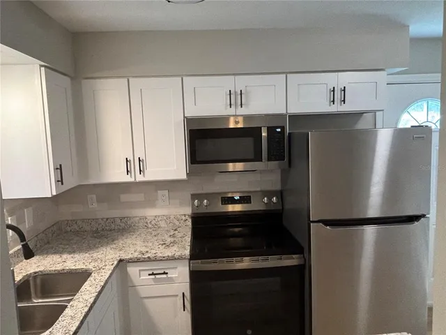 $1,200 | 38351 A Avenue, Zephyrhills, FL 33542