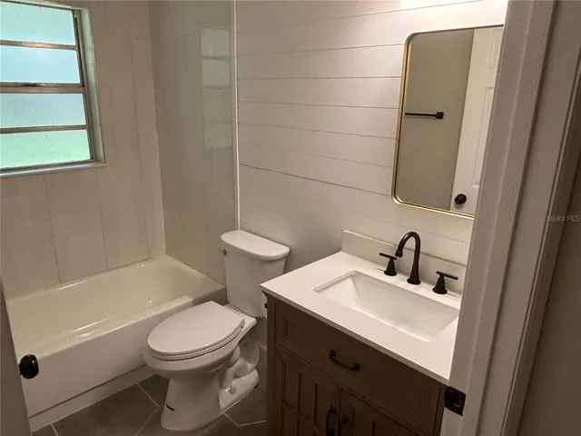 $1,200 | 38351 A Avenue, Zephyrhills, FL 33542