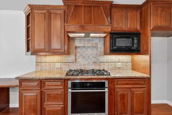 $585,000 | 19679 Midland Drive, Redding, CA 96003