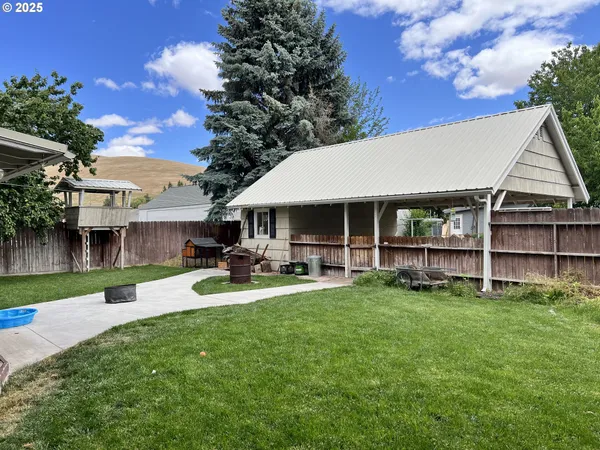 $350,000 | 175 Baltimore Street, Heppner, OR 97836