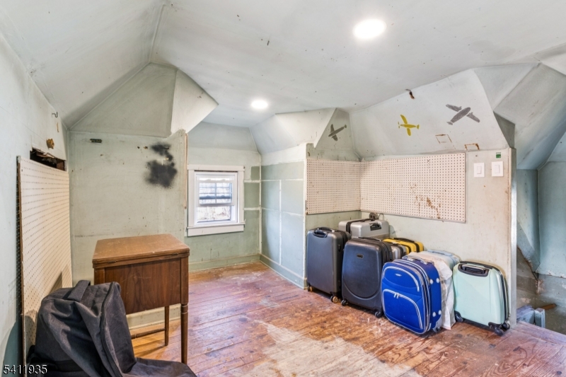 64 Hillcrest Road Watchung, NJ 07069 - Photo 27 of 42