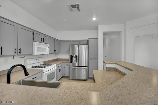 $1,625 | 3915 Palm Beach Street, Unit 201, Las Vegas, NV 89129