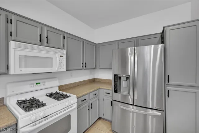 $1,625 | 3915 Palm Beach Street, Unit 201, Las Vegas, NV 89129