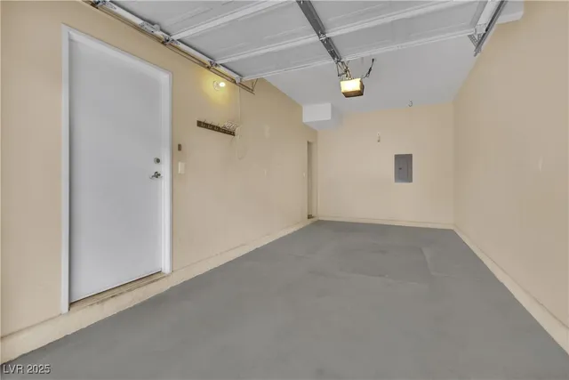 $1,625 | 3915 Palm Beach Street, Unit 201, Las Vegas, NV 89129