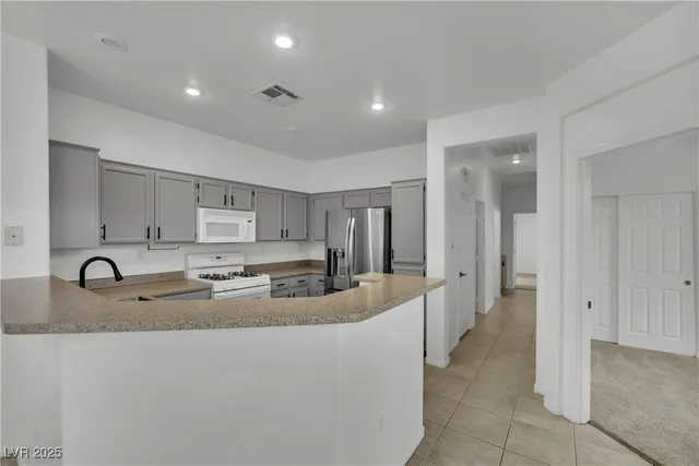 $1,625 | 3915 Palm Beach Street, Unit 201, Las Vegas, NV 89129