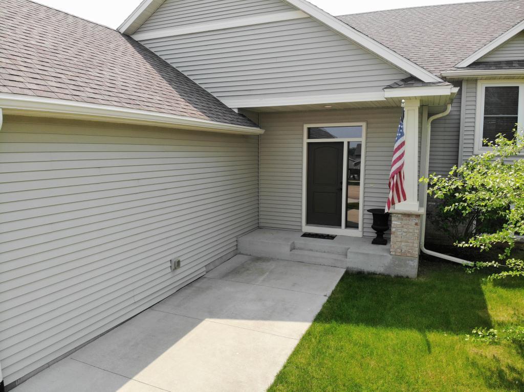 2262 Weston Place Southwest Rochester, MN 55902 - Photo 3 of 28