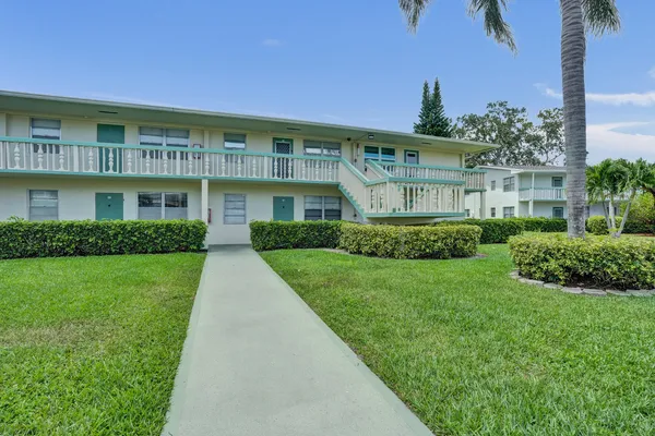 $140,000 | 358 Oakridge T, Unit 358, Deerfield Beach, FL 33442