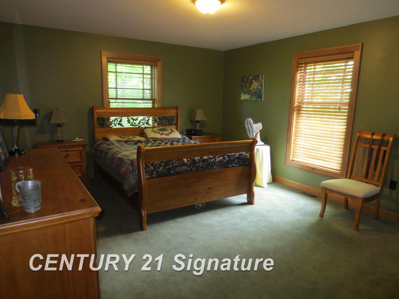 8 Round Lake Road Hemlock, MI 48626 - Photo 8 of 14