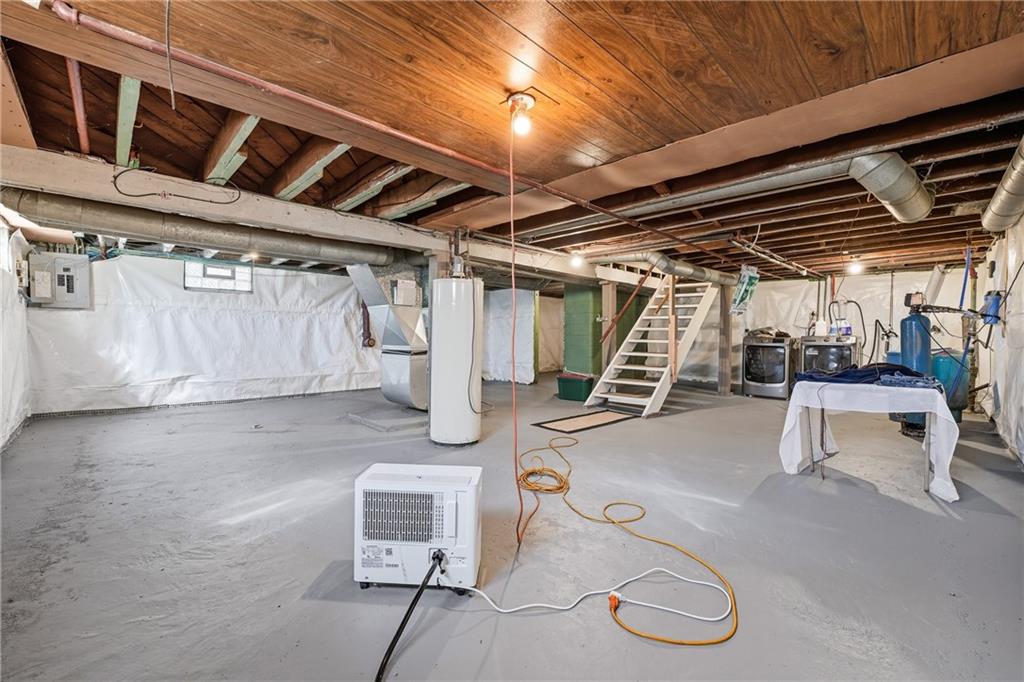 105 Williamson Road Greenville, PA 16125 - Photo 23 of 27 a view of a room with gym equipment