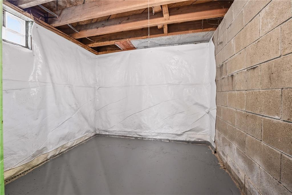 105 Williamson Road Greenville, PA 16125 - Photo 26 of 27 a view of a room with an empty space