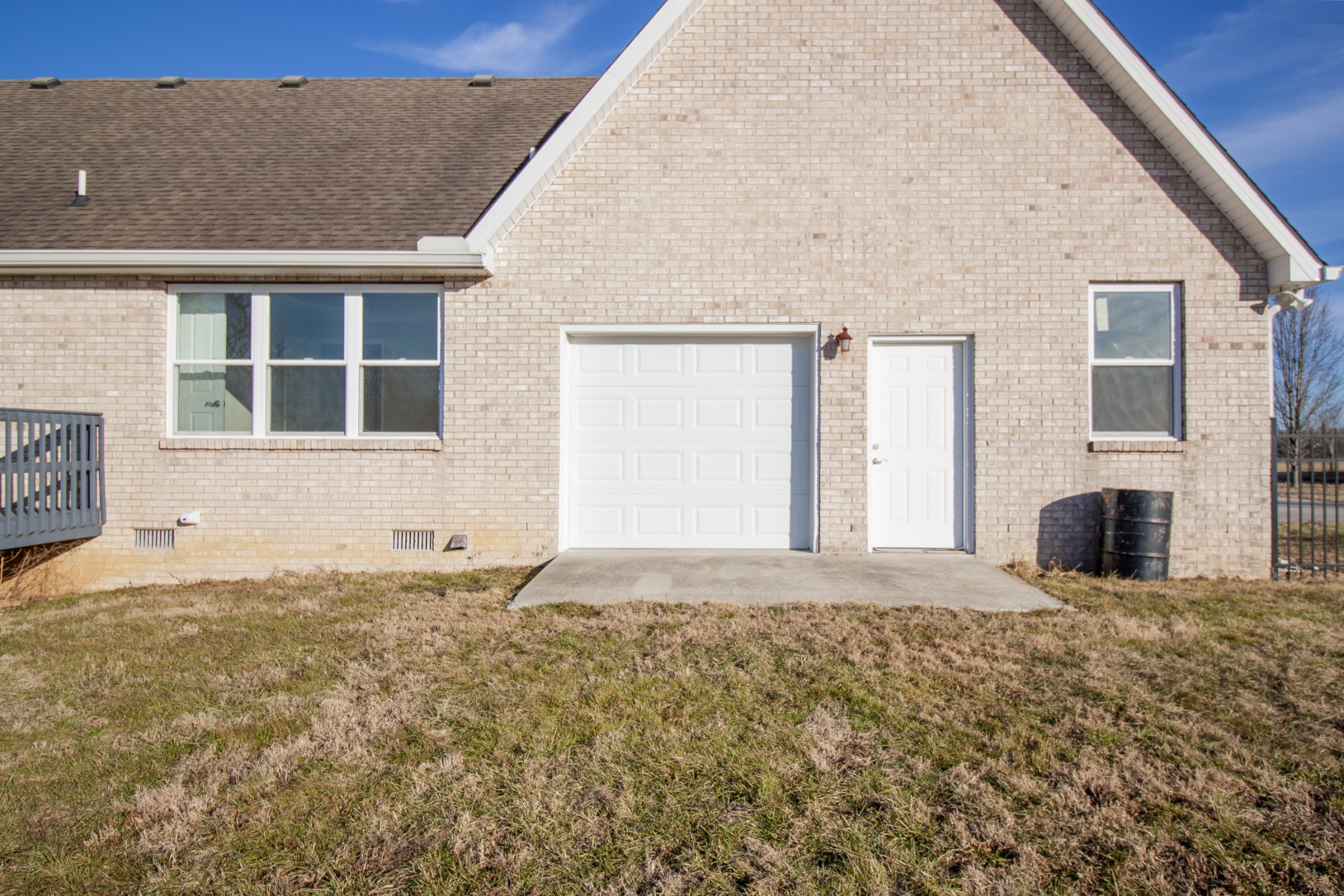 6875 Maple Springs Road Manchester, TN 37355 - Photo 19 of 36 a view of an entrance of the house
