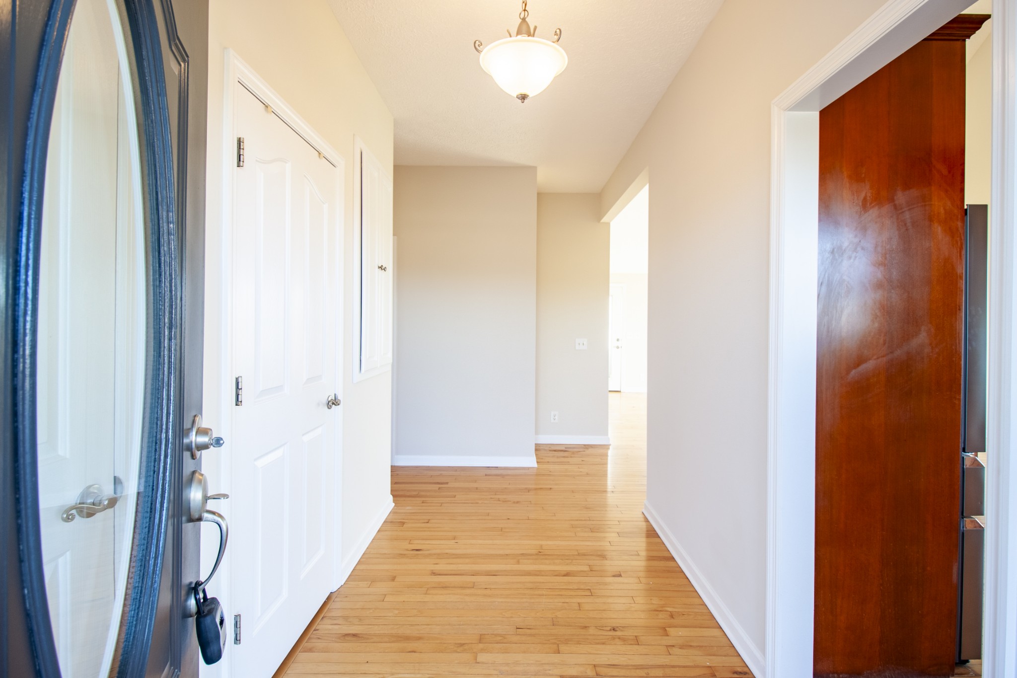 6875 Maple Springs Road Manchester, TN 37355 - Photo 21 of 36 a view of a bathroom from a hallway