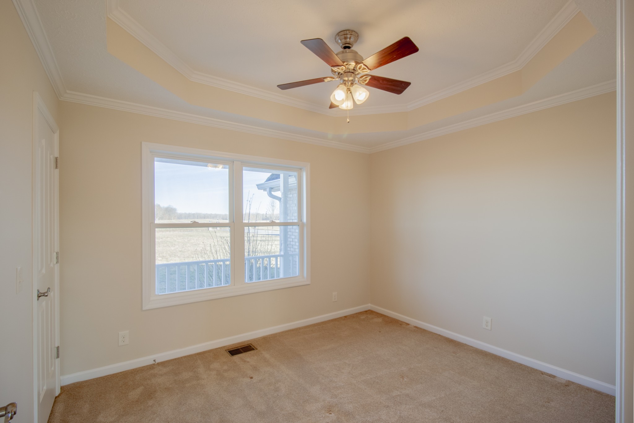 6875 Maple Springs Road Manchester, TN 37355 - Photo 32 of 36 an empty room with a window