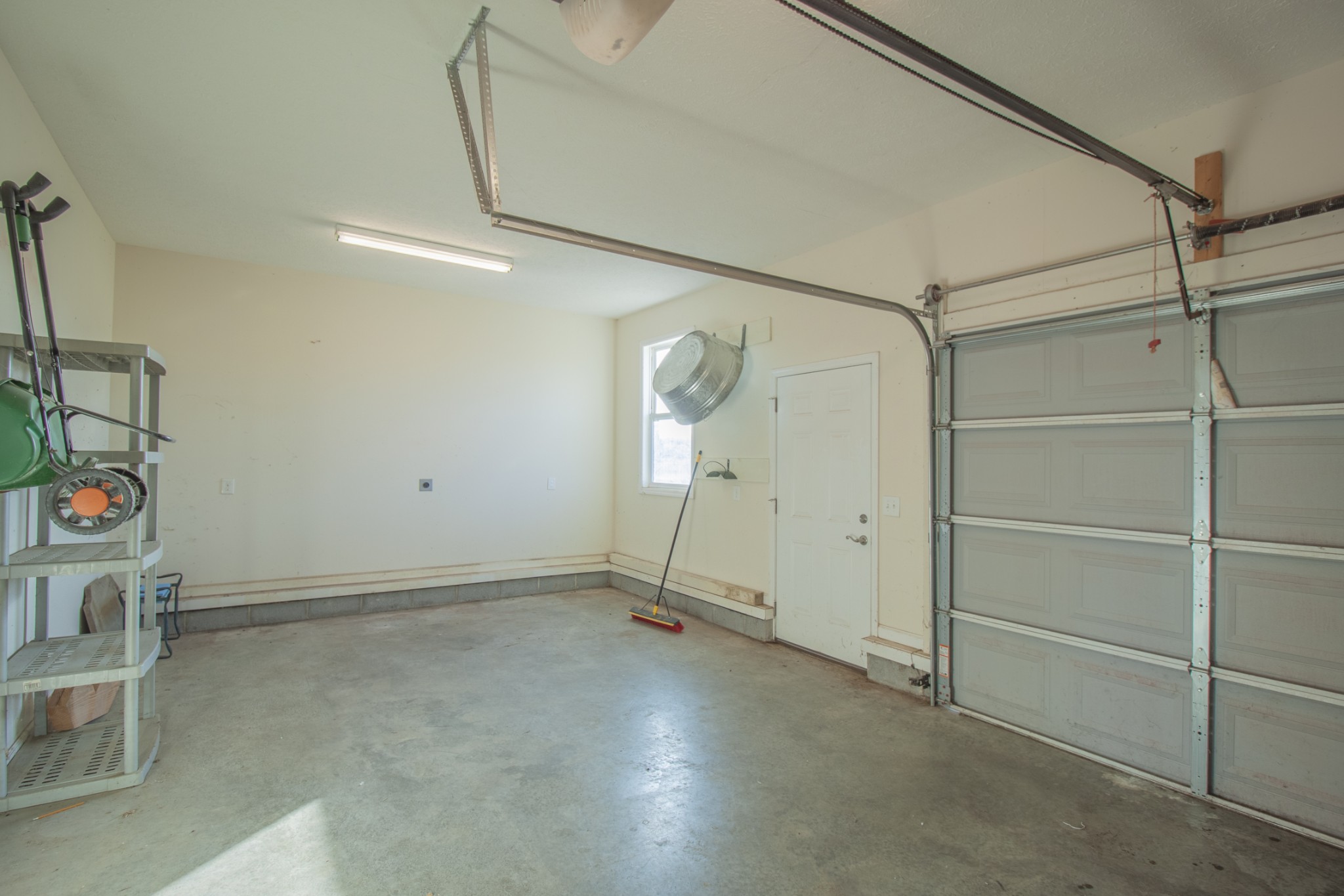 6875 Maple Springs Road Manchester, TN 37355 - Photo 34 of 36 a view of an empty room
